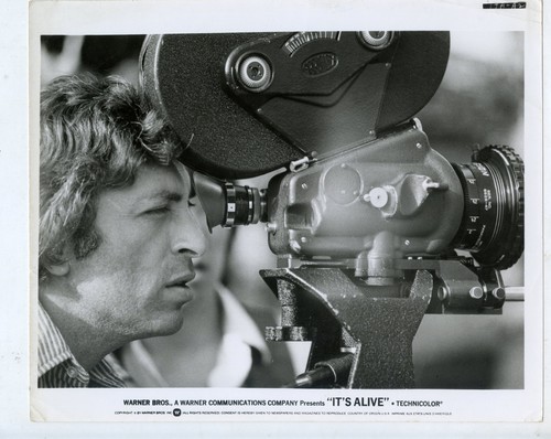 Larry cohen dirige alive - it's,